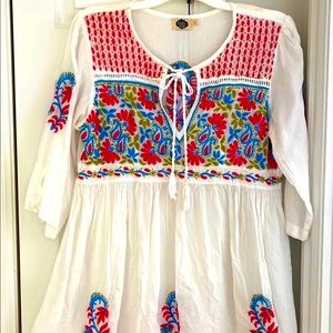 🌺Embroidered🌺Tunic Blouse